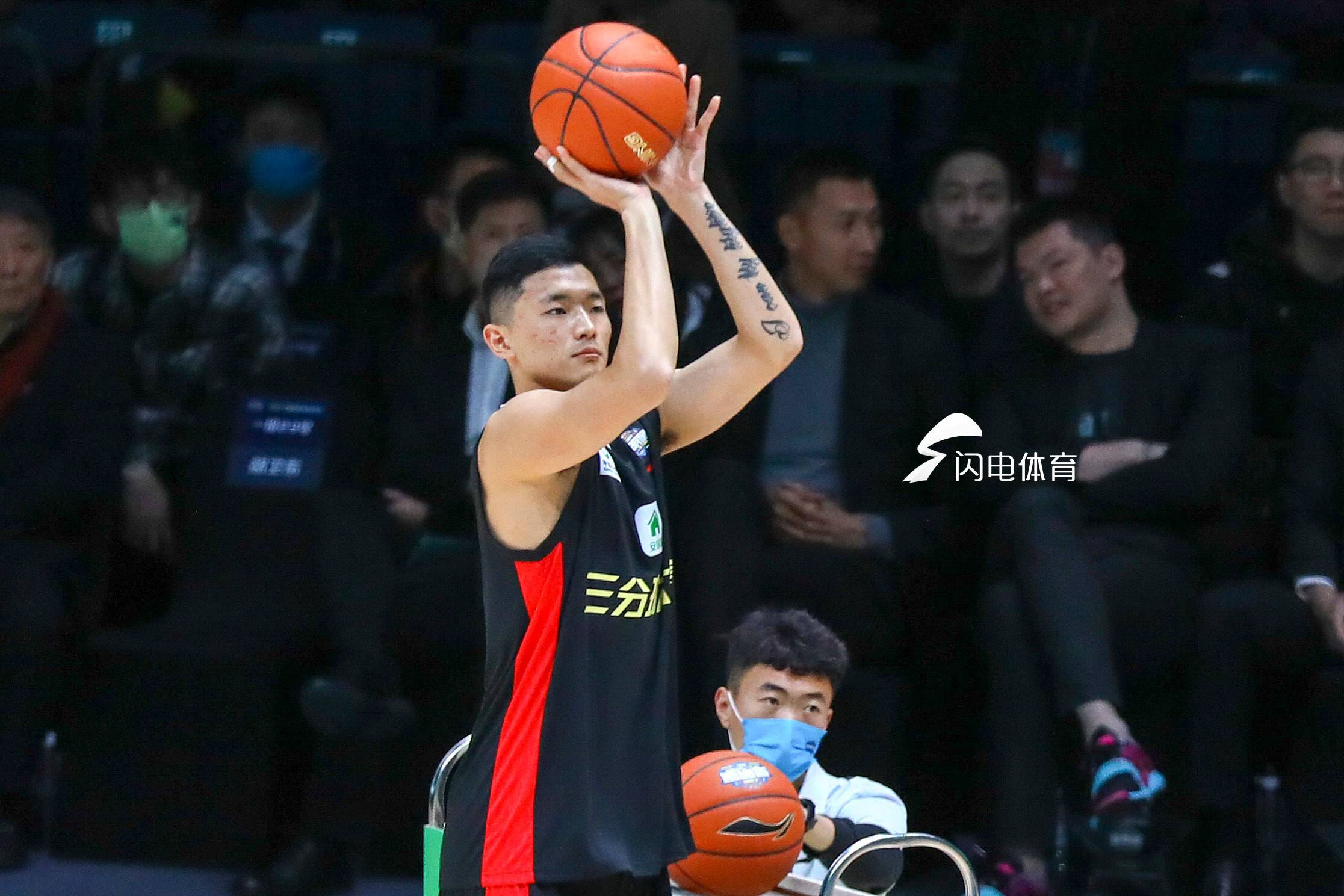 内援来了！陈林坚明日抵达济南进行体检，若试训正常将加盟山东高速