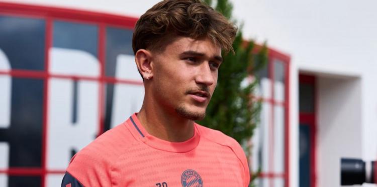 踢球者：比朔夫休战三周后于周一回归球队合练，周末有望进大名单